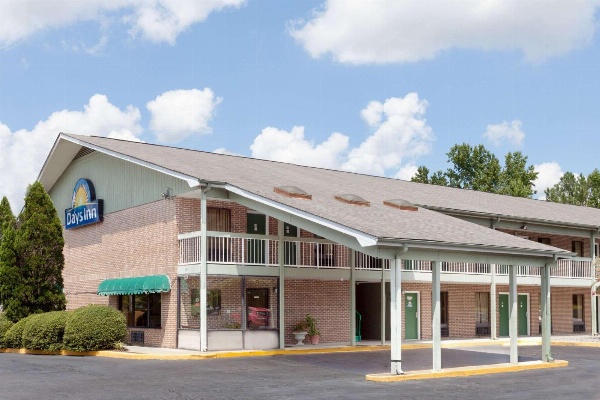 Days Inn by Wyndham Columbia NE Fort Jackson image 1